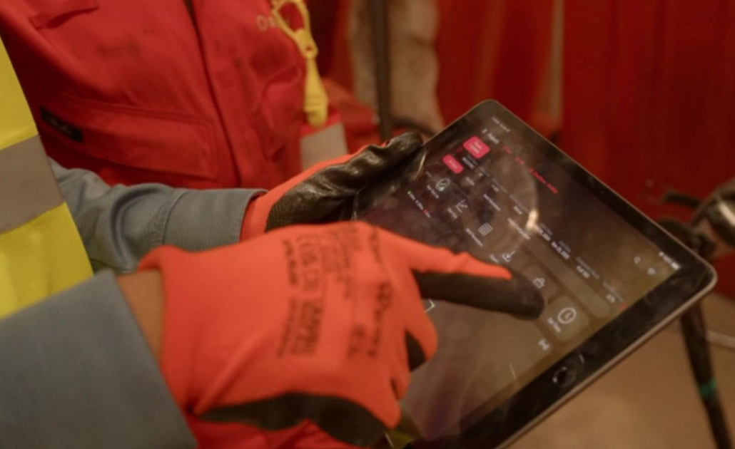Real-time tracking reduces downtime and improves project oversight.